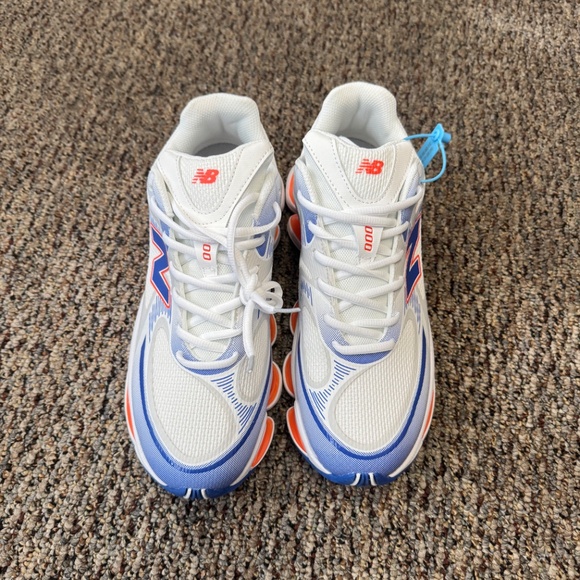 New Balance 200 - Picture 2 of 5